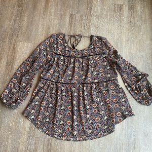 SOLD 5/15 Floral Blouse